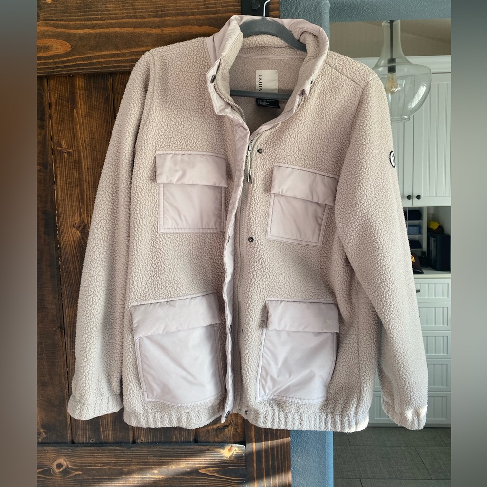 Vuori Utility Sherpa - Cream Fleece Jacket